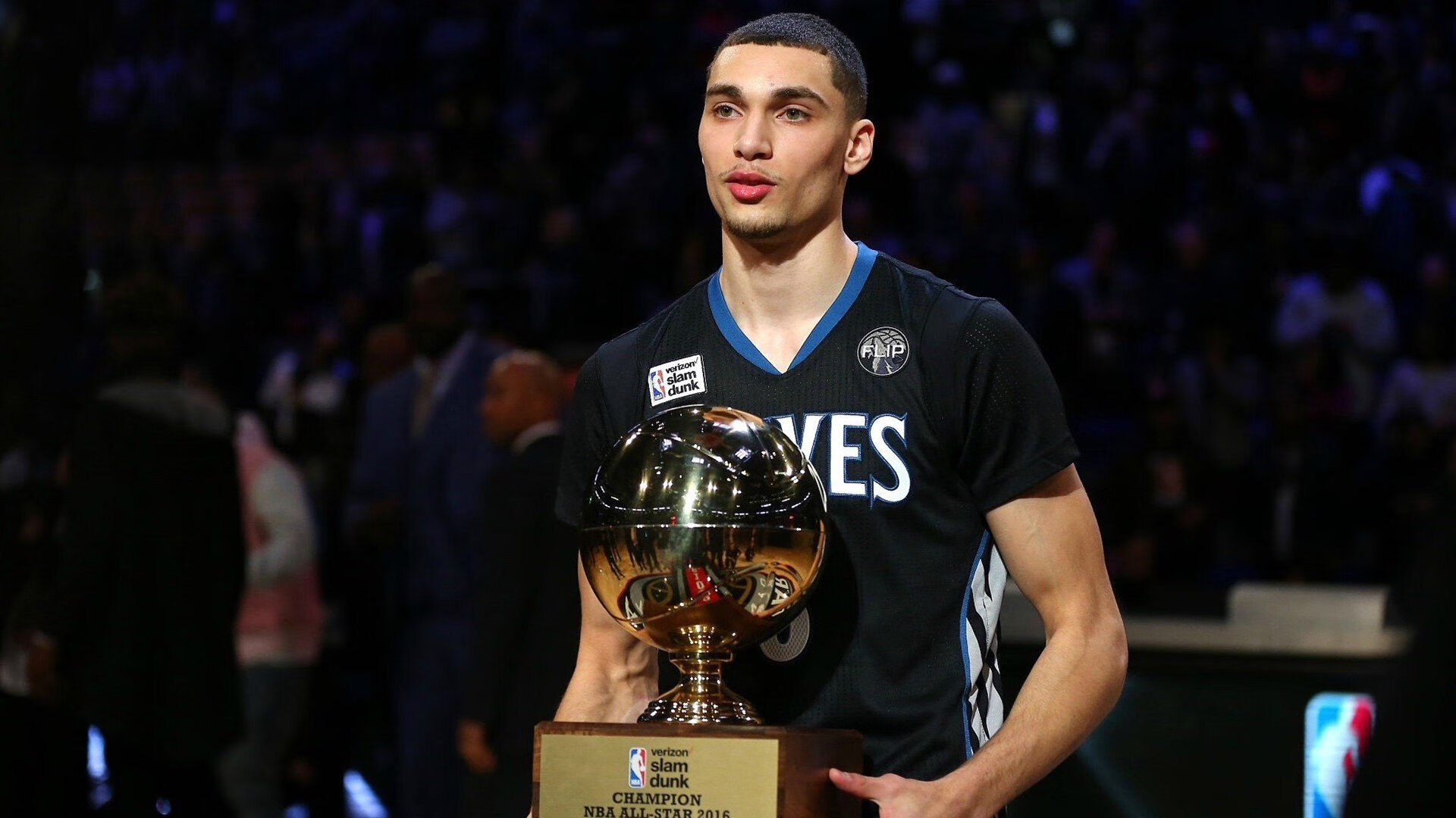 死神两记干拔三分杀死比赛 杜兰特助攻再创新高，杜兰特隔扣死神