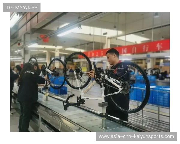 俱乐部与体育器材厂商合作推出定制装备提升训练效率，体育俱乐部的产品是什么